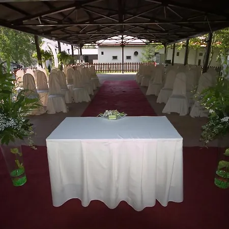 Hotel Astra Tuchlovice